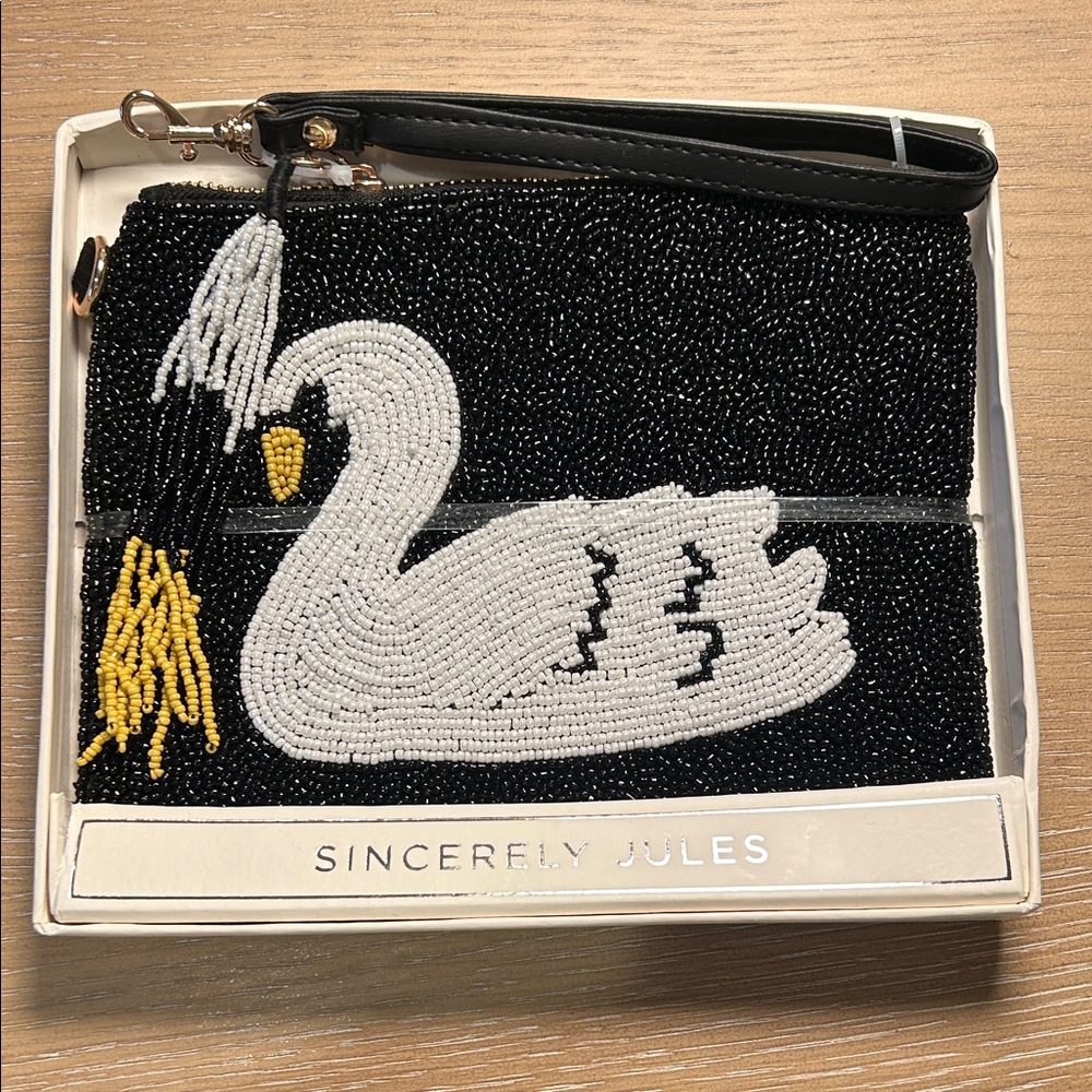 Sincerely Jules Black and White Beaded Swan Clutch